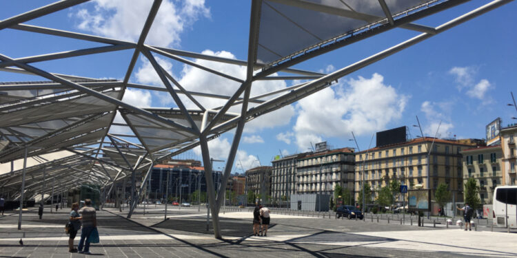 Aggressione a Napoli: uomo ferito gravemente