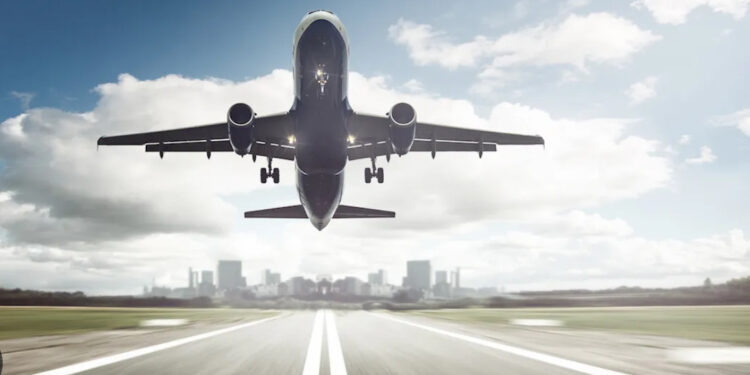 Incendio su Volo Ryanair partito da Bologna: Atterraggio di Emergenza in Lussemburgo