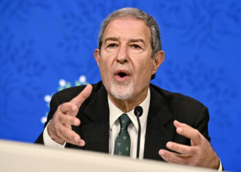 Campi Flegrei: Il Ministro Musumeci esclude il sismabonus e valuta soluzioni alternative