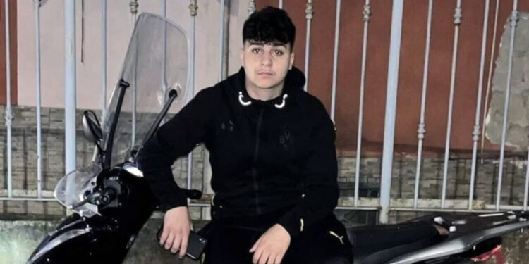 Scontro Tra Giovani: Il Dramma di Francesco Pio Maimone e la Violenza sui Social