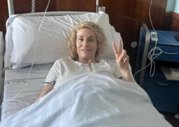 Antonella Clerici Operata d’Urgenza per un Tumore: “Ciao Ovaie”, La Dottoressa Spegne Subito Polemiche