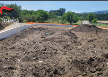 Scoperta Discarica Abusiva: lavori sospesi nel napoletano