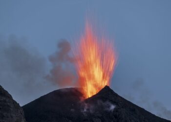 Allerta arancione per il vulcano Stromboli