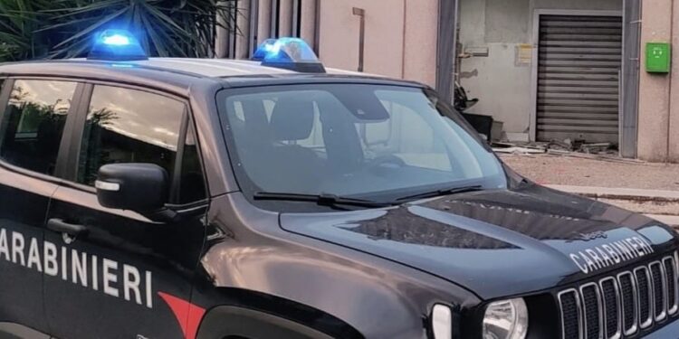 Tragedia ad Angri: 35enne trovato morto in strada