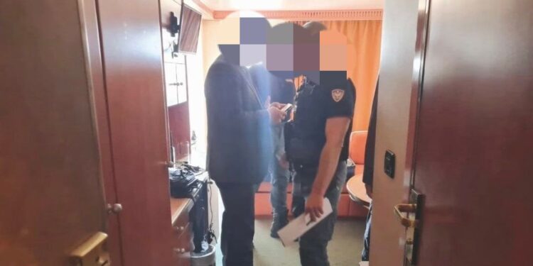 Sequestrata la nave da crociera fatiscente destinata agli agenti per il G7 a Brindisi