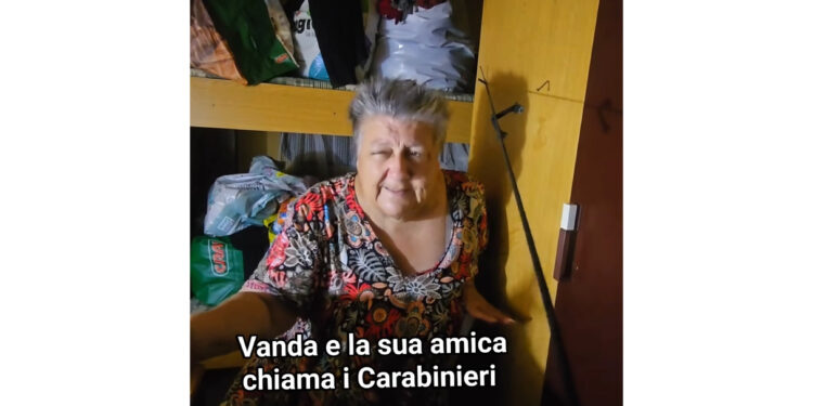 Pino scende in giardino nella roulotte di Vanda: l’ultimatum