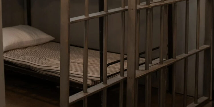 Arrestato 26enne a Giugliano per violazione della sorveglianza speciale