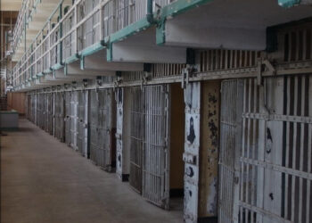 Giovane infermiera aggredita in carcere: un altro episodio di violenza contro il personale sanitario