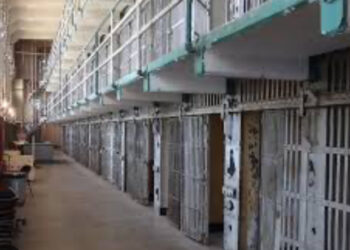 Scandalo nel Carcere di Poggioreale: arrestato ispettore per tentato contrabbando di droga