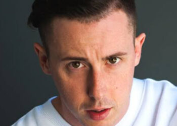 Aggredito vicino casa il rapper Shade racconta l’accaduto su Instagram