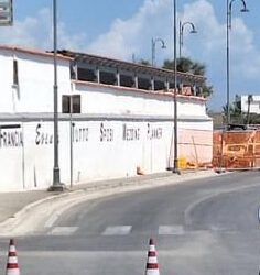 Rapina violenta a Licola: giovane ferito e auto rubata