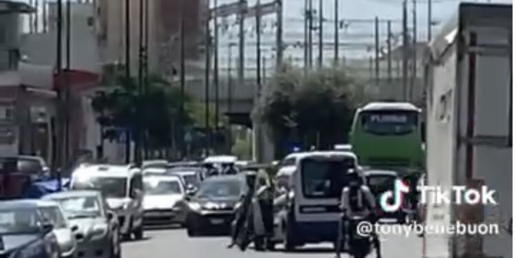 Napoli, Inseguimento e arresto per il furto di un veicolo della polizia municipale