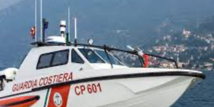 Tentato suicidio a Castellammare di Stabia: donna salvata in mare dalla Guardia Costiera