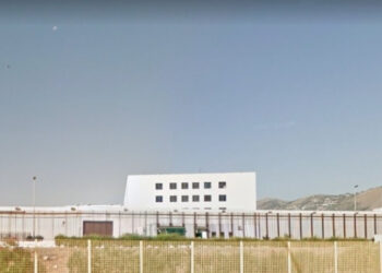 Protesta sul tetto del carcere Pagliarelli: tre detenuti chiedono il trasferimento