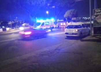Grave incidente a Ercolano: in tre su motorino contro un’auto