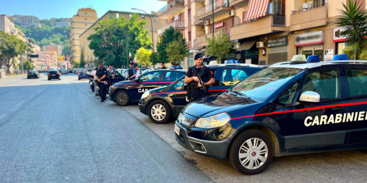 NAPOLI FUORIGROTTA: Scoperto arsenale per rapine durante i controlli dei Carabinieri
