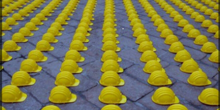 24enne muore cadendo dal tetto di un capannone a Buccino (Salerno)