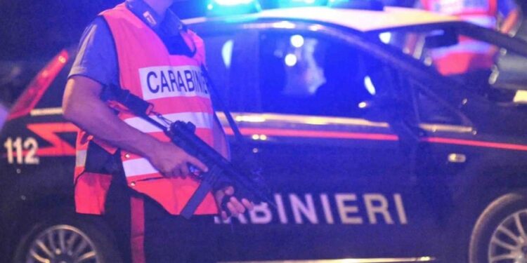 Napoli: tassi usurai che superavano il 100% di interessi. Carabinieri arrestano 15 persone