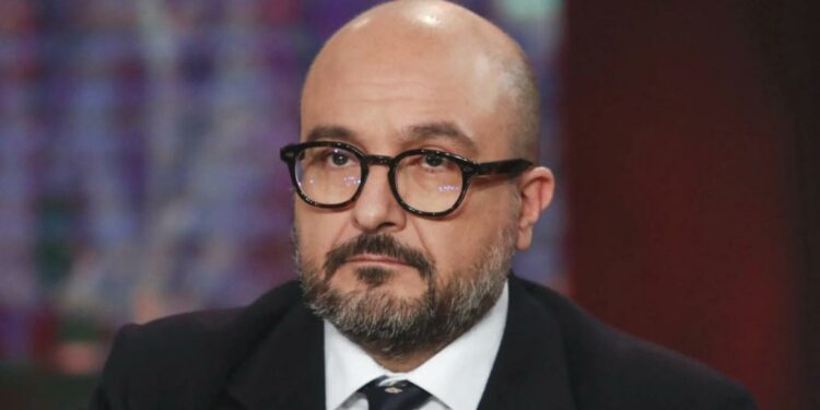 Sangiuliano indagato per peculato e rivelazione di segreto d’ufficio: le indagini della Procura di Roma