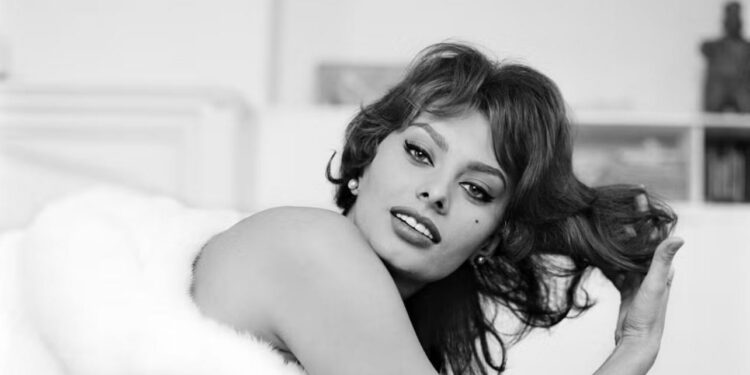 Sofia Loren compie 90 anni: un omaggio a una leggenda del cinema