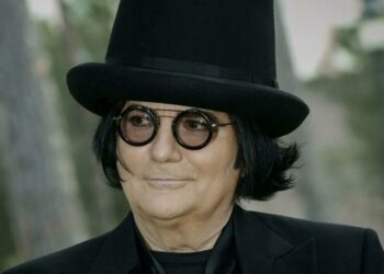 Renato Zero festeggia i 74 anni in grande stile a Milano