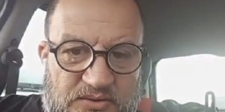 Francesco Borrelli e Pino Grazioli denunciano barbiere abusivo per calunnie su TikTok