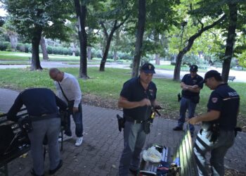Sequestrato materiale su piazza di spaccio. Interviene la polizia di Stato