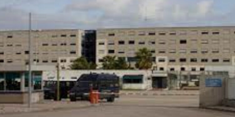 NAPOLI, POLIZIA PENITENZIARIA SCOVA TELEFONI CELLULARI IN SEZIONE AD ALTA SICUREZZA DEL CARCERE DI SECONDIGLIANO