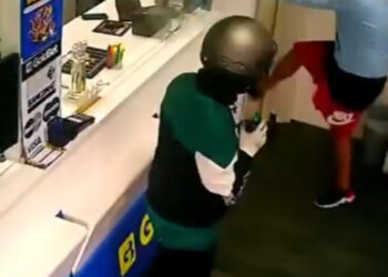 Rapina a Mugnano: colpo all’agenzia Goldbet, banditi in fuga