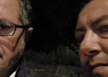 Pino Grazioli minacciato sotto casa dal finto barbiere