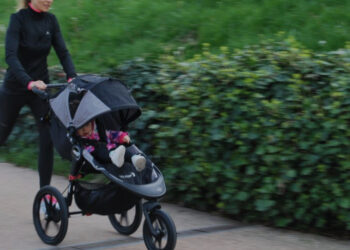 In arrivo il bonus mamme lavoratrici esteso alle partite Iva: chi ne ha diritto e come funziona