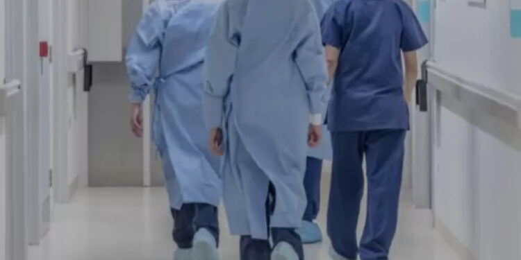 Meningite batterica: 27enne in gravi condizioni a Latina, avviata profilassi sanitaria