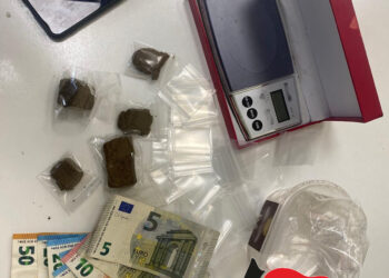 Napoli: Carabinieri arrestano pusher