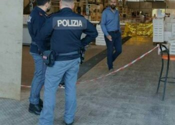 Duplice omicidio all’alba nel mercato ittico di Salerno: 72enne si costituisce