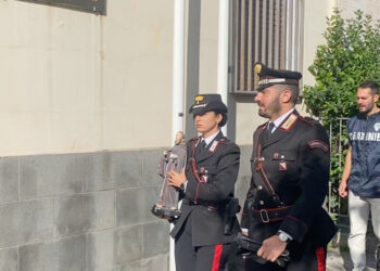 NAPOLI: ritrovata la statua di San Ciro, trafugata dall’edicola votiva in via Stanzione. Carabinieri denunciano 54enne