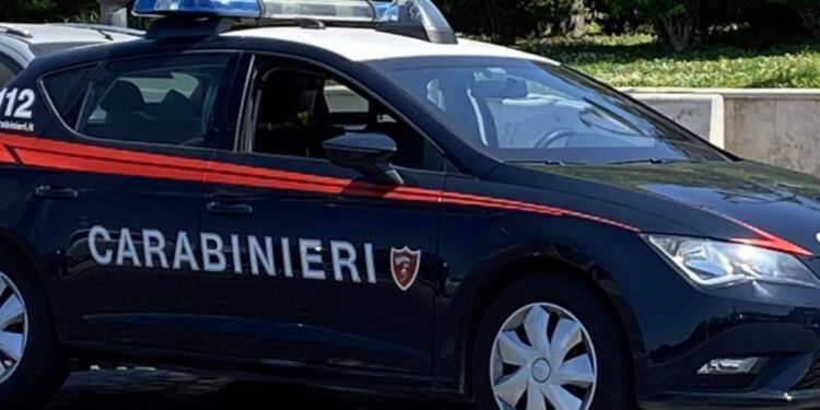 Procida, 55enne arrestato per droga: tenta di sfuggire ai controlli e getta cocaina
