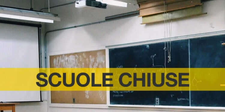 Maltempo in arrivo: scuole chiuse venerdì 22 novembre in diverse aree del Centro-Sud