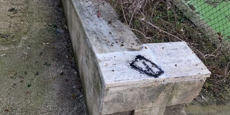 Il sesto raid in sei mesi: nuovo attacco vandalico al Parco Mascagna