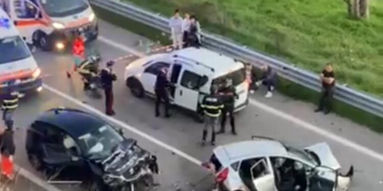Maxi tamponamento in Irpinia cinque auto coinvolte e 15 Feriti