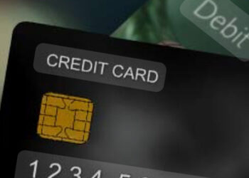 Arrestato 20enne alla Stazione Centrale di Napoli con 40 carte di credito intestate ad altri