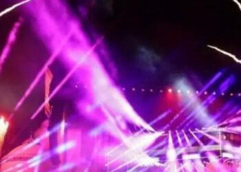 Scandalo alla Finale di X Factor a Napoli: Operai in nero e ditte sospese