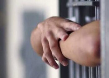 NAPOLI, SCONGIURATO INGRESSO DI DROGA NEL CARCERE DI SECONDIGLIANO: FERMATA DONNA