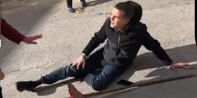 Enrico Rizzi aggredito a Palermo mentre indaga su maltrattamenti di animali