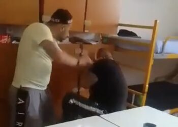 Detenuto disabile picchiato in carcere: il video shock pubblicato da Pino Grazioli