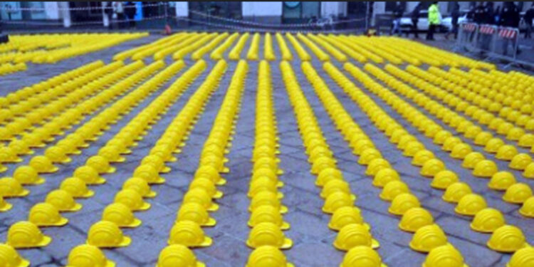 Tragedia sul lavoro a Postiglione: operaio 35enne perde la vita schiacciato da un camion