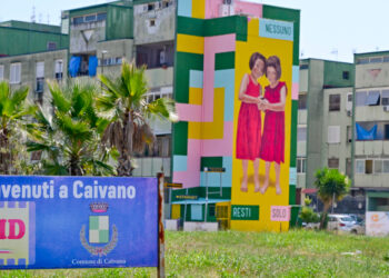 Caivano: tensioni durante la visita del ministro Piantedosi per gli abbattimenti di case abusive