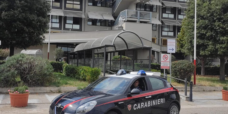 Pozzuoli: Aggredisce personale sanitario. Carabinieri arrestano 24enne