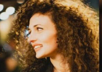 Perde la vita in un tragico incidente la sera della vigilia di Natale oggi l’ultimo saluto ad Annamaria