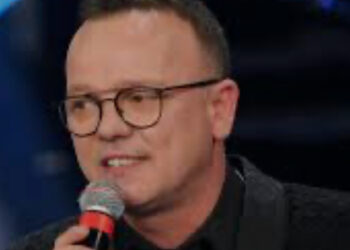Gigi D’Alessio ricorda lo tsunami del 2004: “Scappai con mio figlio in braccio tra urla e distruzione”