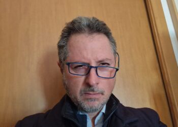 Napoli: violenta aggressione al deputato Francesco Emilio Borrelli durante un sopralluogo